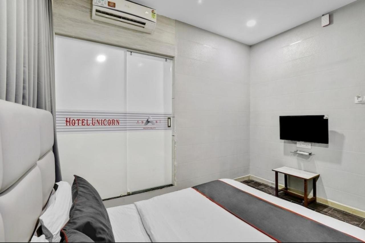 Hotel Unicorn, Surat Exterior foto
